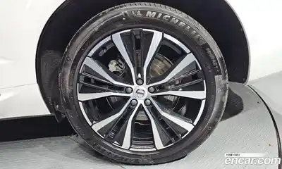 Volvo XC60 2024 2.0 автомат (гидро), миниатюра 7