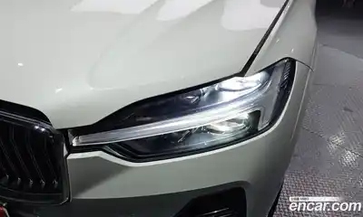 Volvo XC60 2024 2.0 автомат (гидро), миниатюра 8