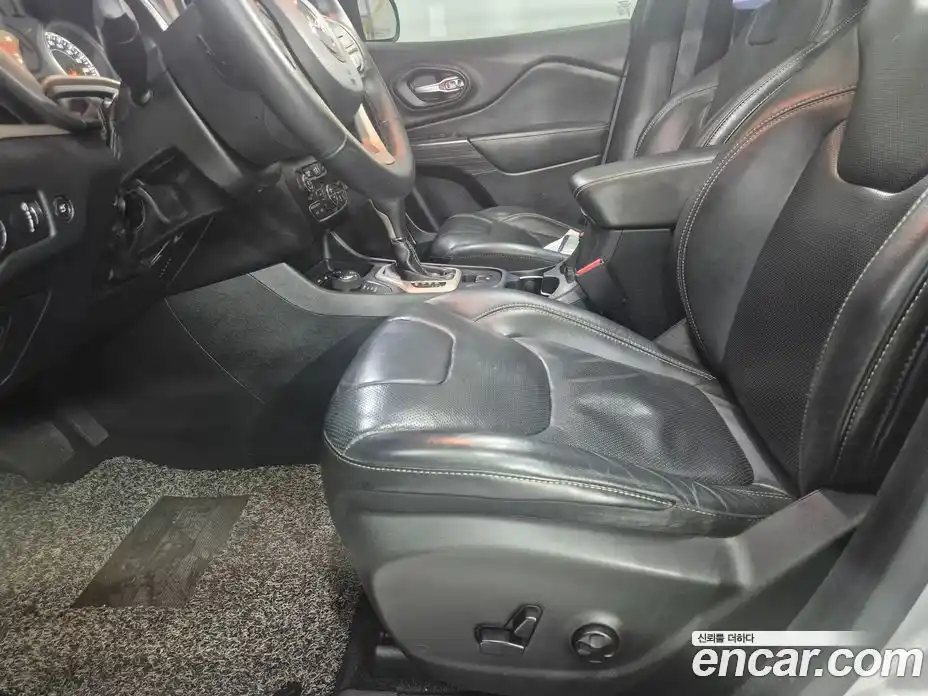 Jeep Cherokee 2015 3.0 автомат (гидро), фото 15