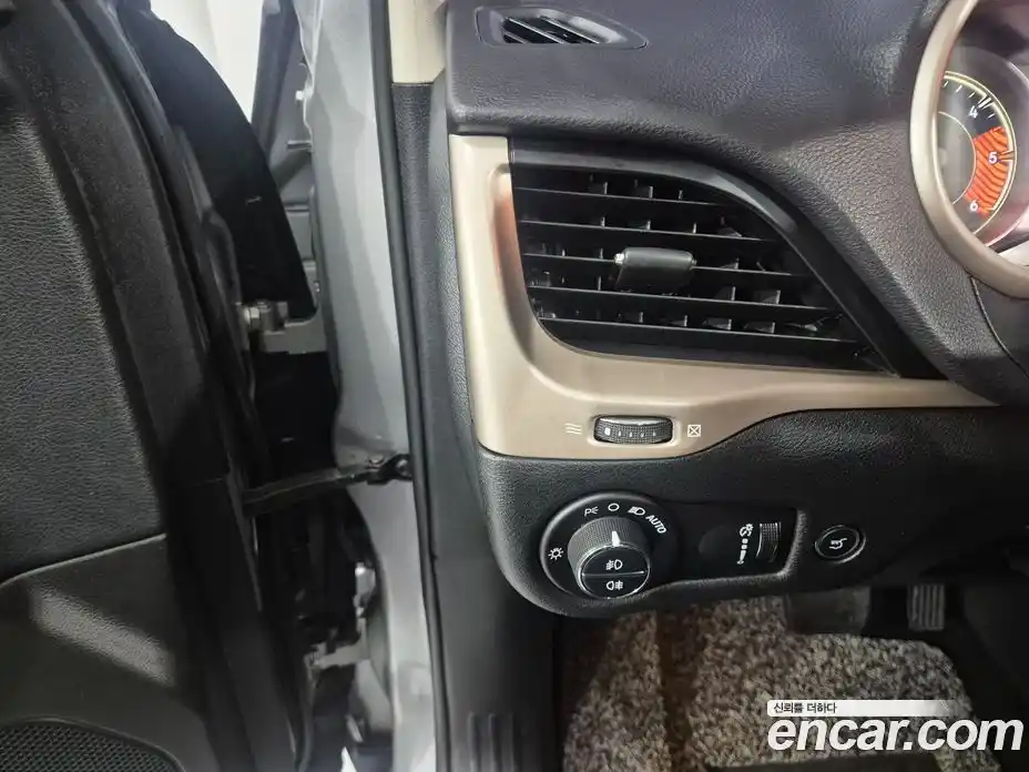 Jeep Cherokee 2015 3.0 автомат (гидро), фото 19