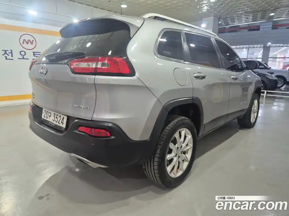 Jeep Cherokee 2015 3.0 автомат (гидро), фото 4