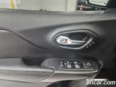 Jeep Cherokee 2015 3.0 автомат (гидро), миниатюра 9