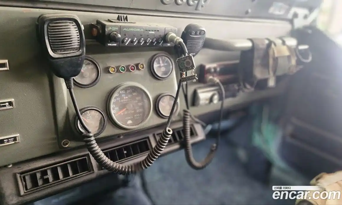 Jeep Wrangler 1992 4.0 автомат (гидро), фото 7
