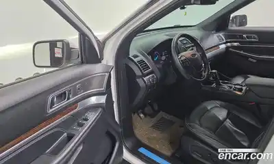 Ford Explorer 2019 2.3 автомат (гидро), миниатюра 12