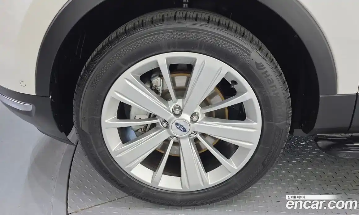 Ford Explorer 2019 2.3 автомат (гидро), фото 5