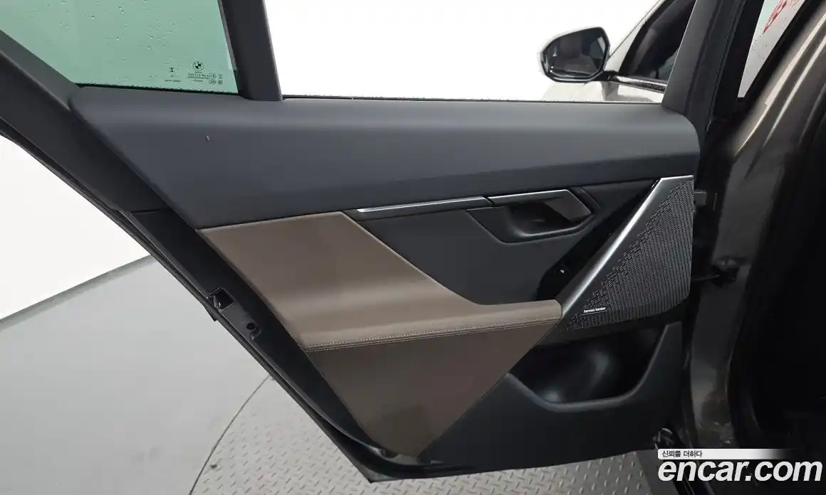 BMW 5-Series 2025 2.0 гидро, фото 15