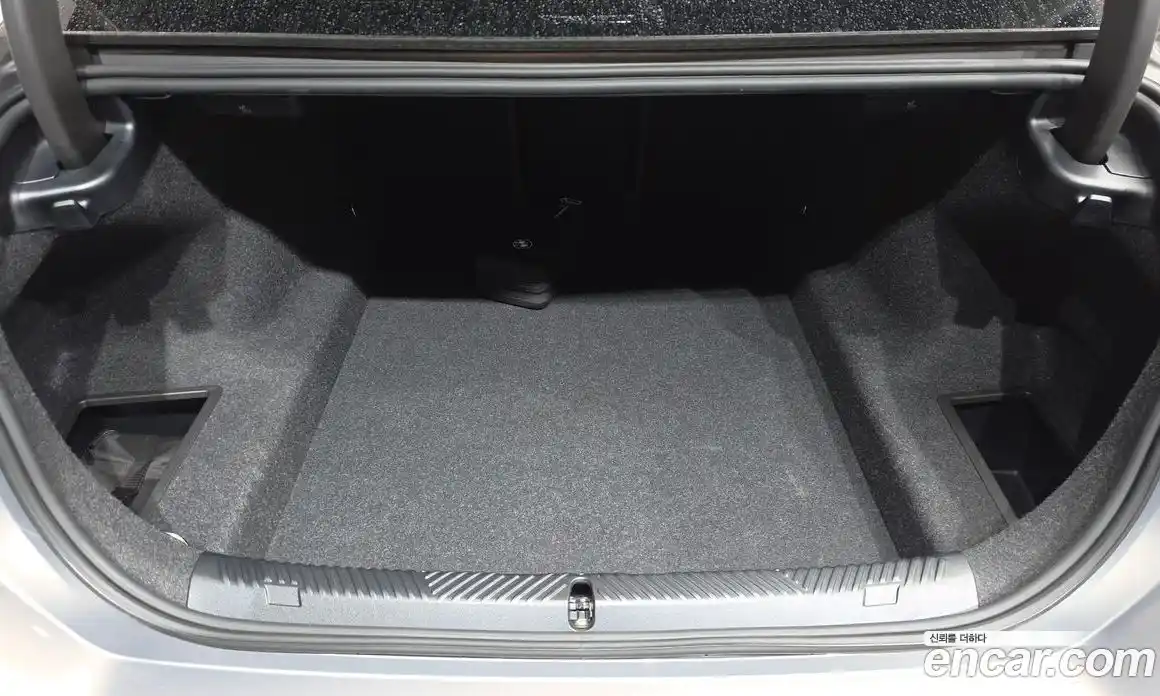 BMW 5-Series 2025 2.0 гидро, фото 26