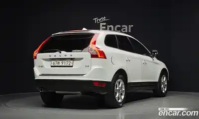 Volvo XC60 2013 2.0 автомат (гидро), миниатюра 2