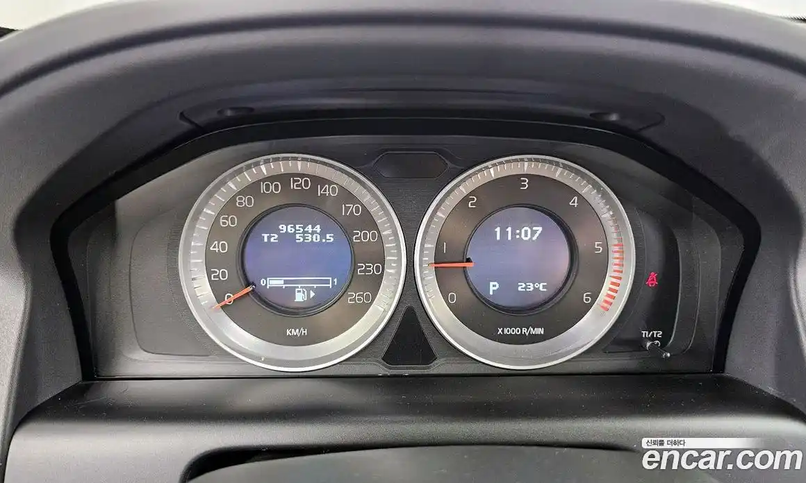 Volvo XC60 2013 2.0 автомат (гидро), фото 8