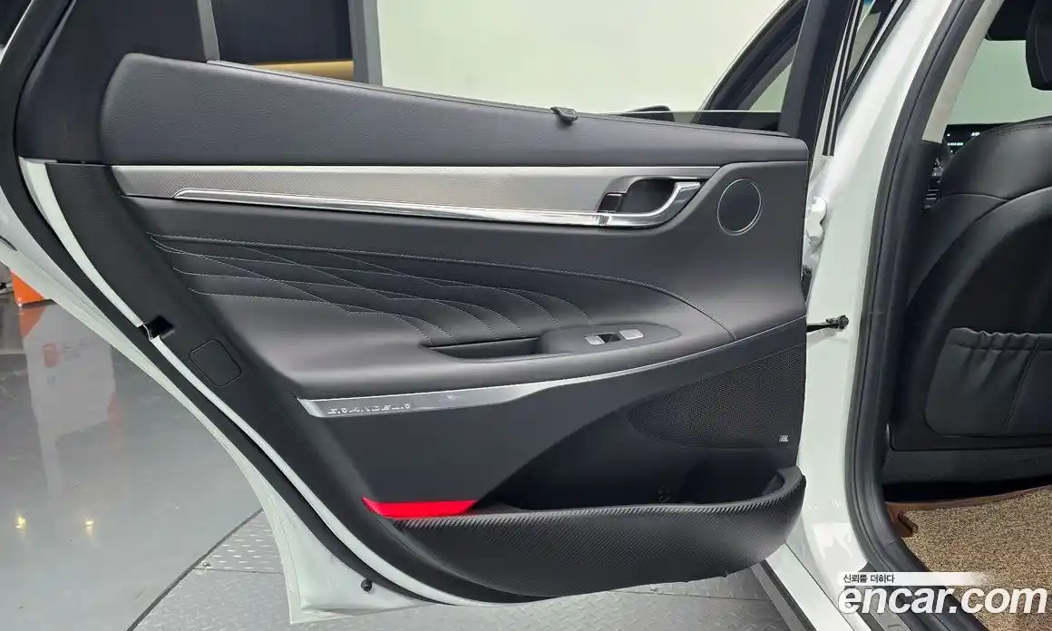 Hyundai Grandeur 2022 3.3 автомат (гидро), фото 15