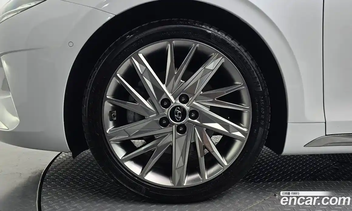 Hyundai Grandeur 2022 3.3 автомат (гидро), фото 5