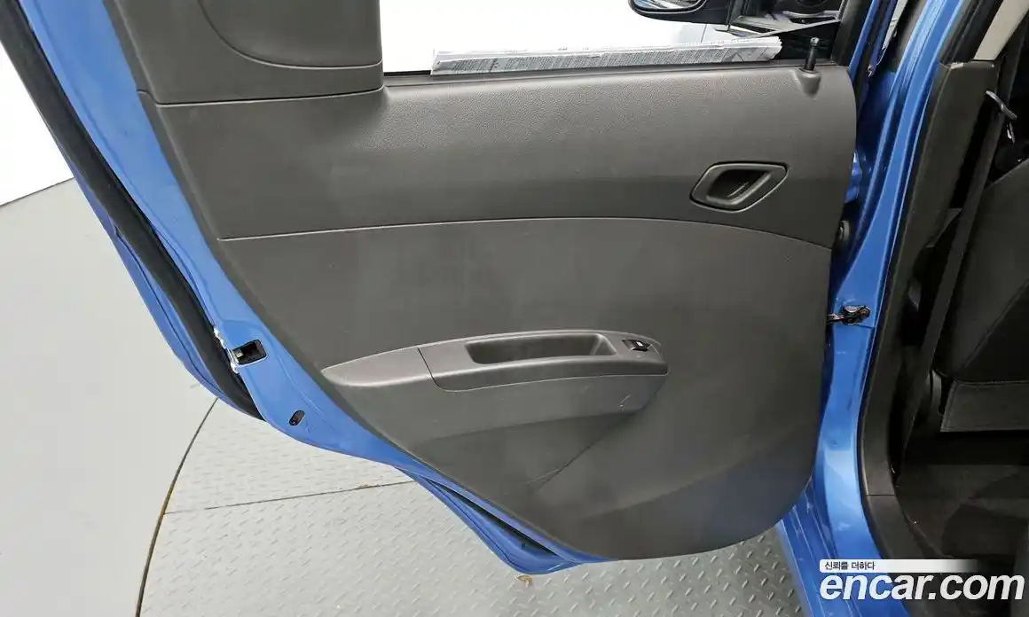 Chevrolet Spark 2015 1.0 автомат (гидро), фото 15
