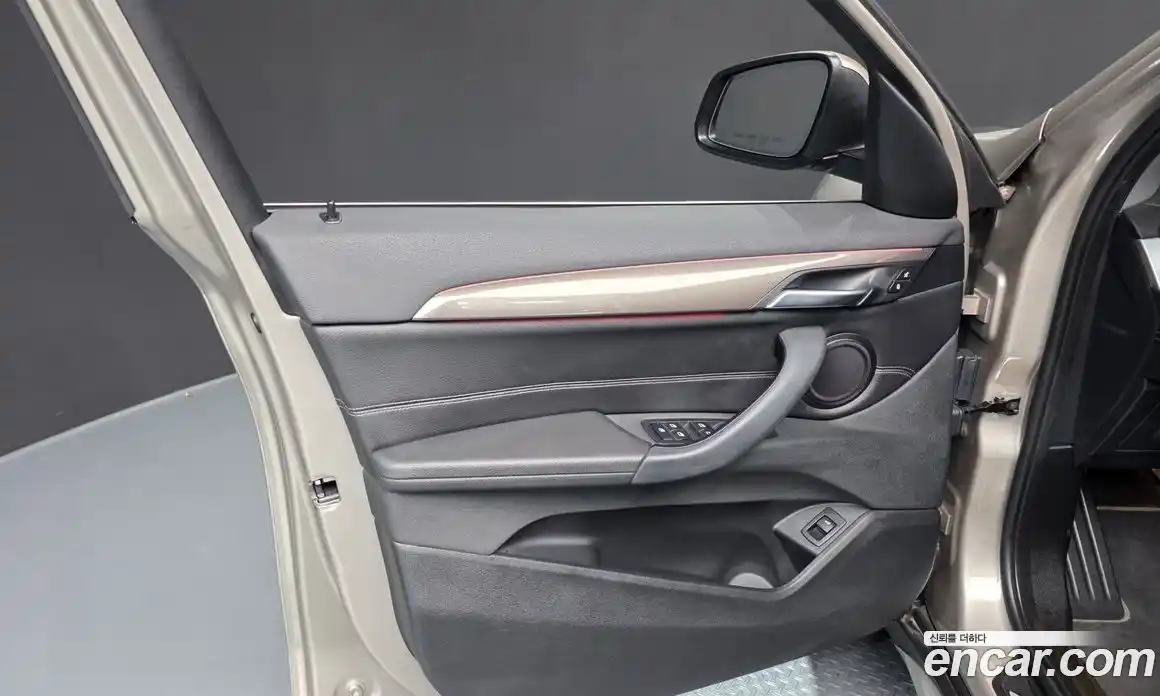 BMW X1 2021 2.0 гидро, фото 14