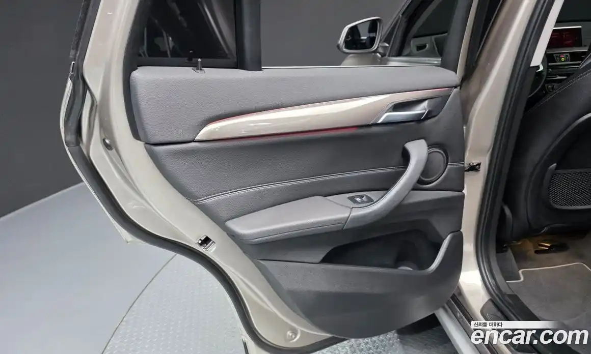 BMW X1 2021 2.0 гидро, фото 15