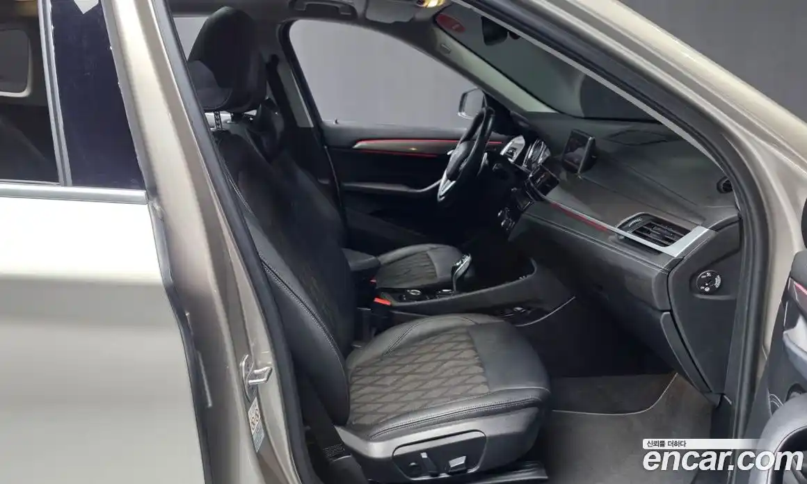 BMW X1 2021 2.0 гидро, фото 17