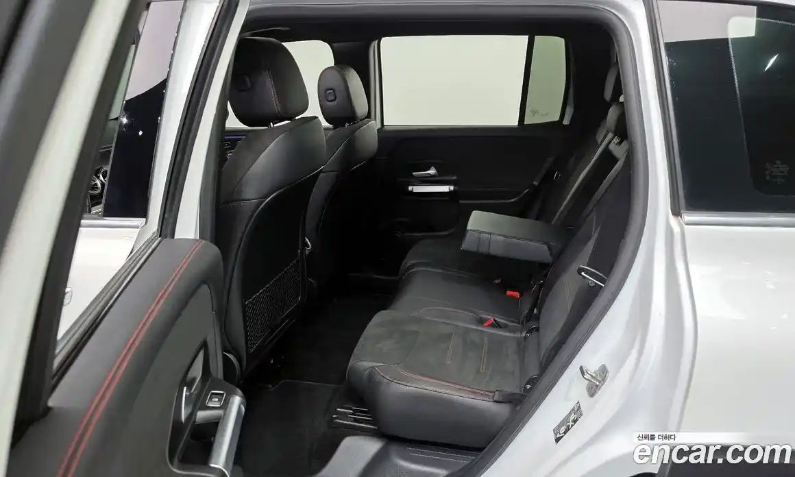 Mercedes-Benz GLB-Class 2023 2.0 гидро, фото 20