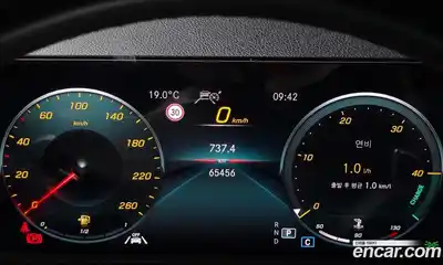Mercedes-Benz GLB-Class 2023 2.0 гидро, миниатюра 8