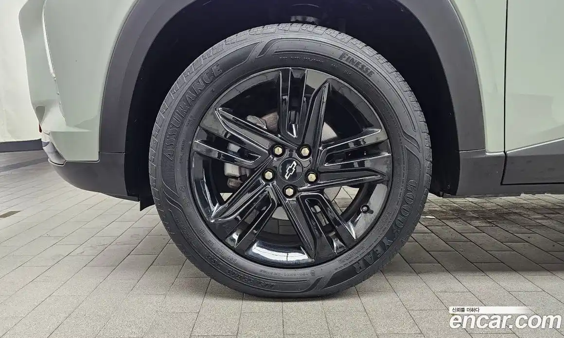 Chevrolet Trax 2023 1.2 гидро, фото 5