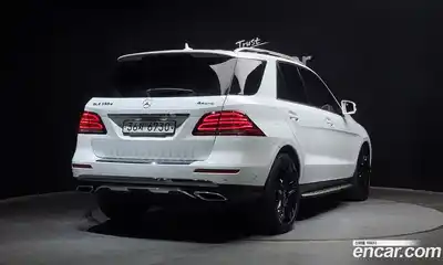 Mercedes-Benz GLE-Class 2018 3.0 гидро, миниатюра 2