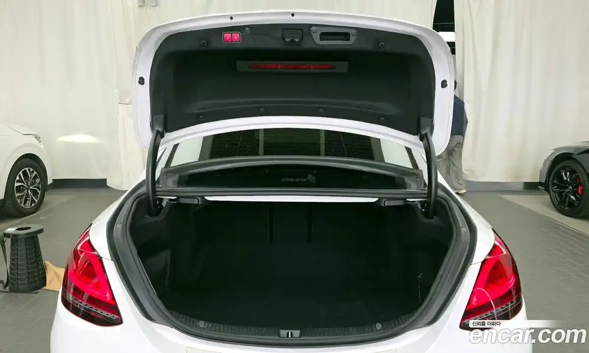 Mercedes-Benz C-Class 2021 2.0 гидро, фото 26