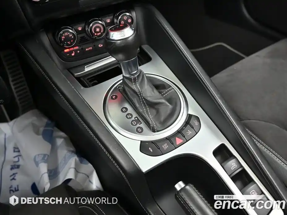 Audi TTS 2010 2.0 автомат (гидро), фото 9