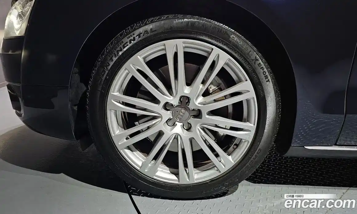Audi A8 2011 4.2 автомат (гидро), фото 5