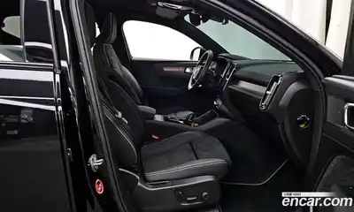 Volvo XC40 2025 2.0 автомат (гидро), миниатюра 9