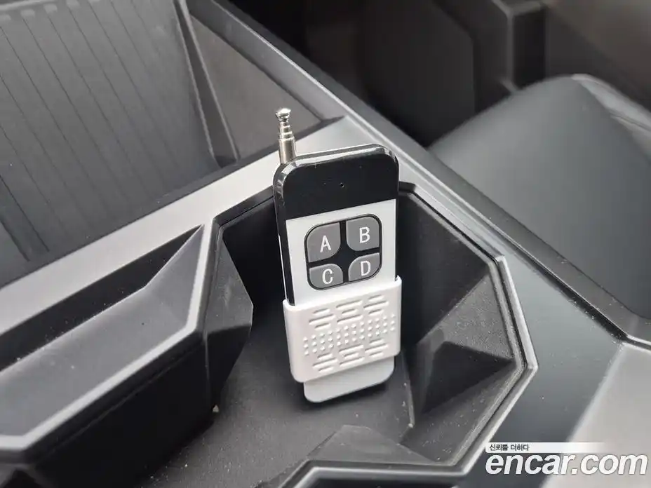 Tesla Cybertruck 2024 гидро, фото 18