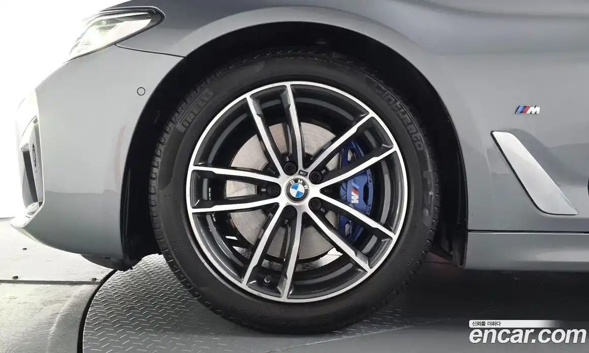 BMW 5-Series 2023 2.0 гидро, фото 5
