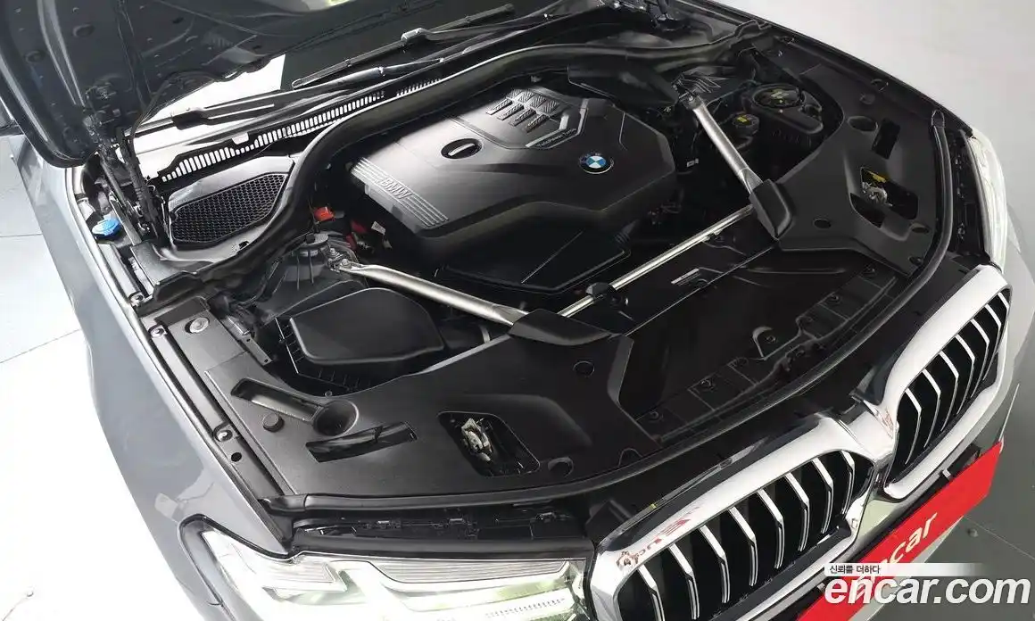 BMW 5-Series 2023 2.0 гидро, фото 6