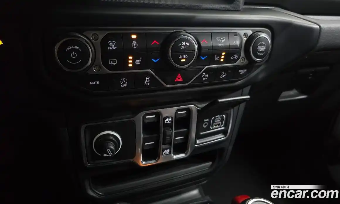 Jeep Wrangler 2020 2.0 автомат (гидро), фото 23