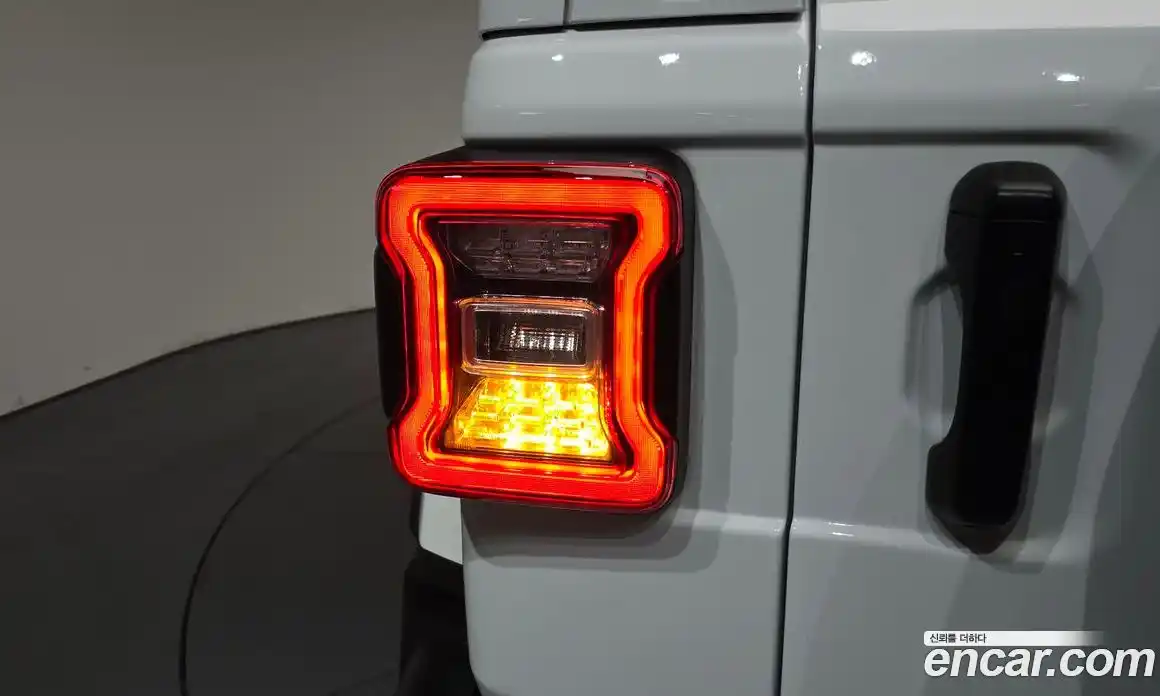 Jeep Wrangler 2020 2.0 автомат (гидро), фото 9