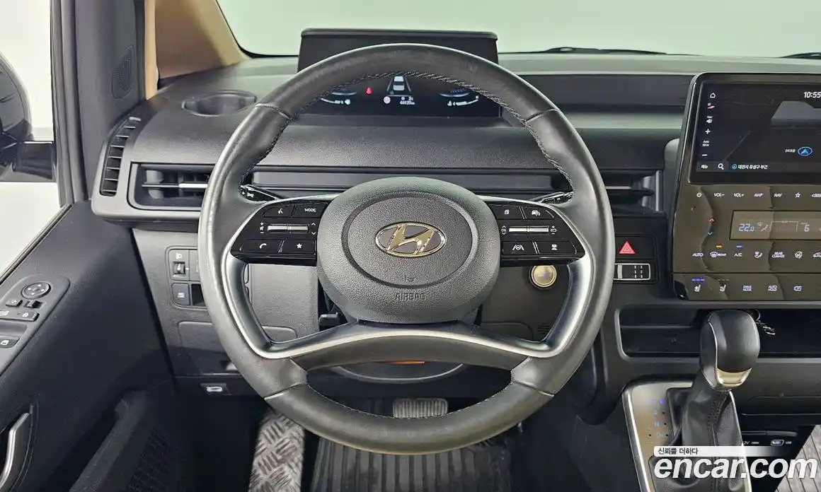 Hyundai Staria 2023 2.2 гидро, фото 16