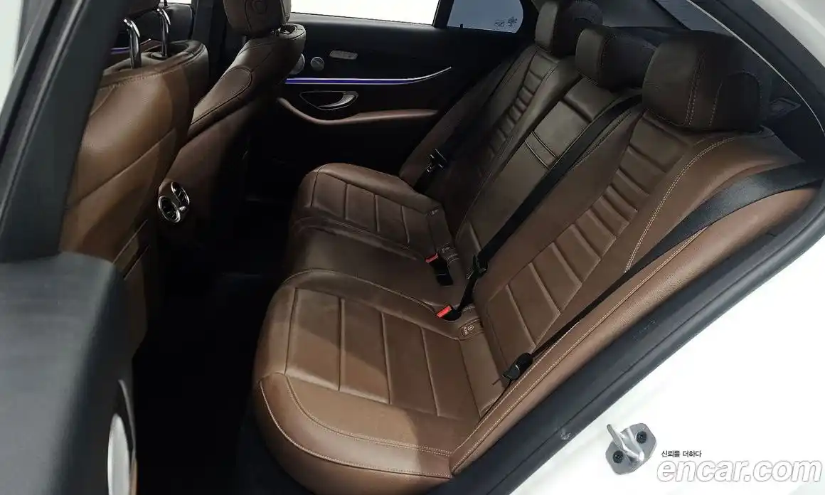Mercedes-Benz E-Class 2019 2.0 гидро, фото 12