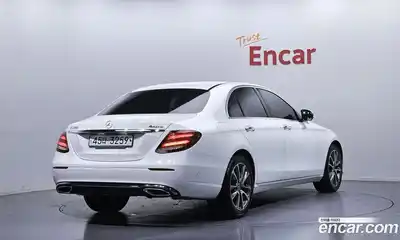 Mercedes-Benz E-Class 2019 2.0 гидро, миниатюра 2