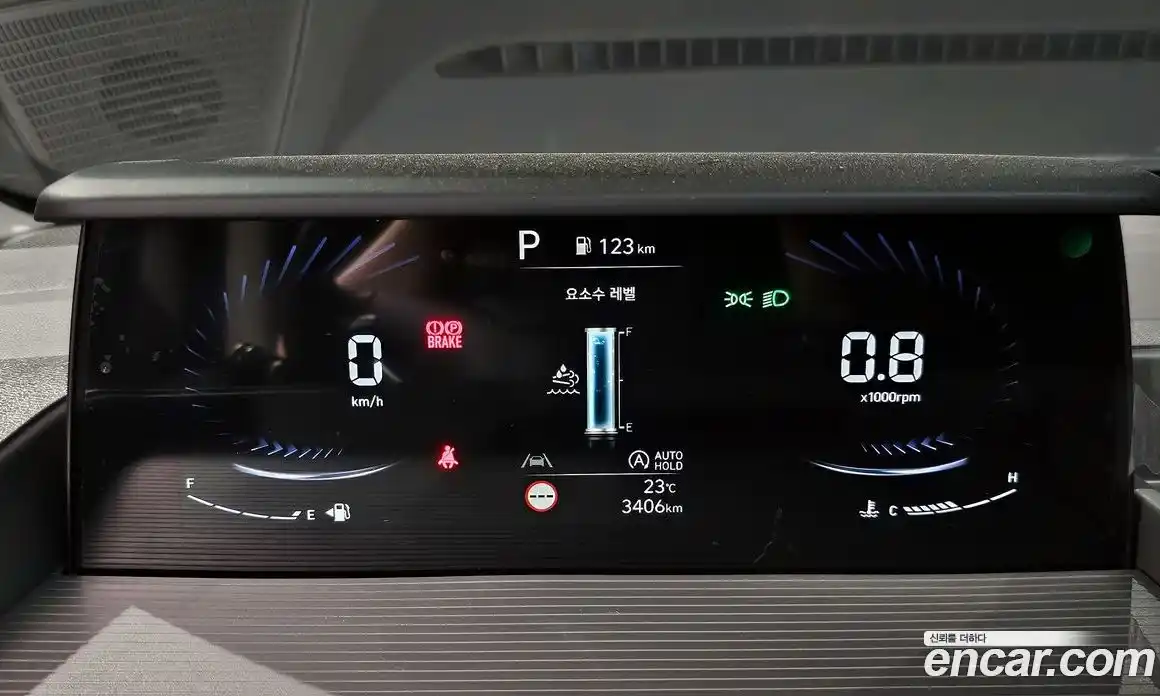 Hyundai Staria 2024 2.2 гидро, фото 8