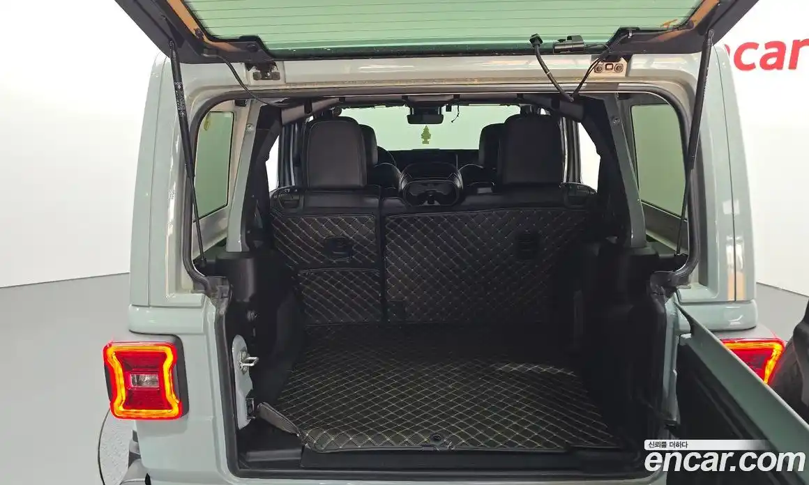 Jeep Wrangler 2024 2.0 автомат (гидро), фото 26