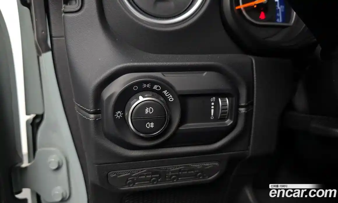 Jeep Wrangler 2024 2.0 автомат (гидро), фото 29
