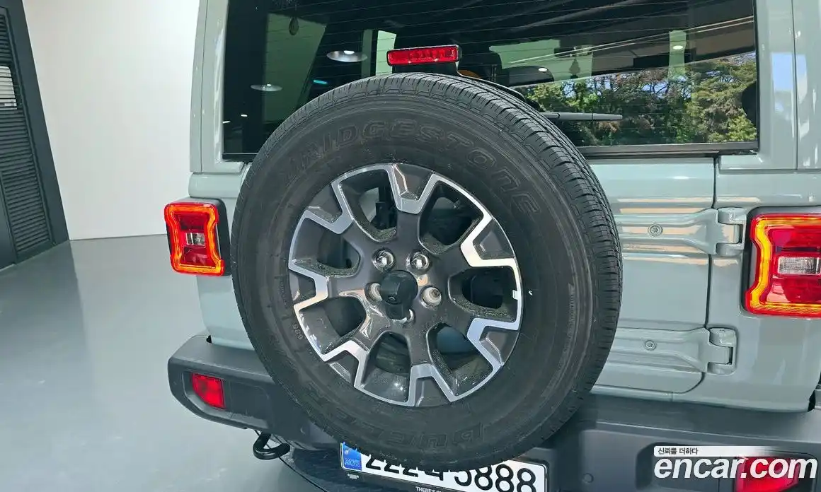 Jeep Wrangler 2024 2.0 автомат (гидро), фото 31