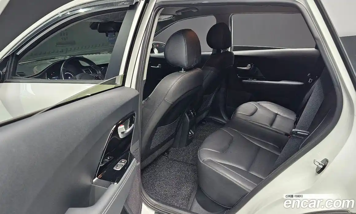 Kia Niro 2020 0.2 гидро, фото 17