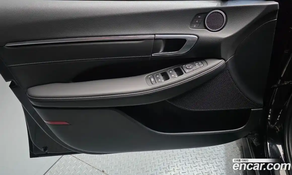 Hyundai Sonata 2023 2.0 автомат (гидро), фото 14