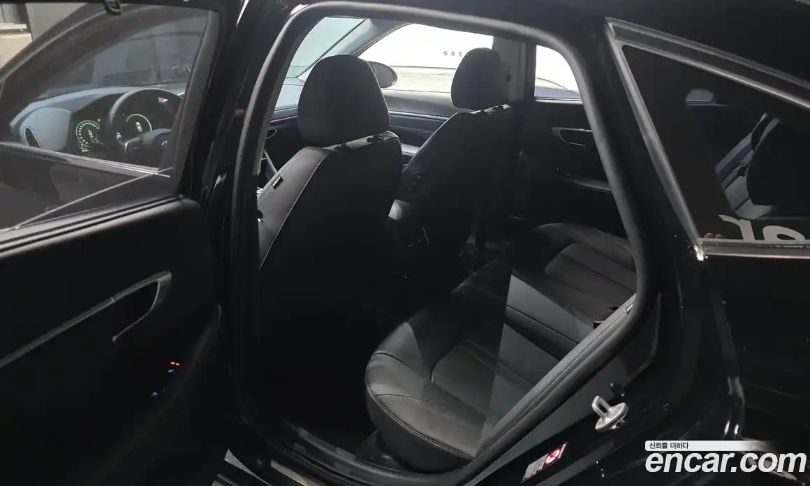 Hyundai Sonata 2023 2.0 автомат (гидро), фото 17