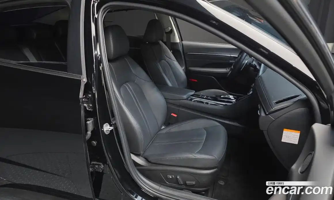 Hyundai Sonata 2023 2.0 автомат (гидро), фото 18