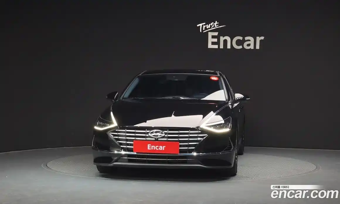 Hyundai Sonata 2023 2.0 автомат (гидро), фото 3