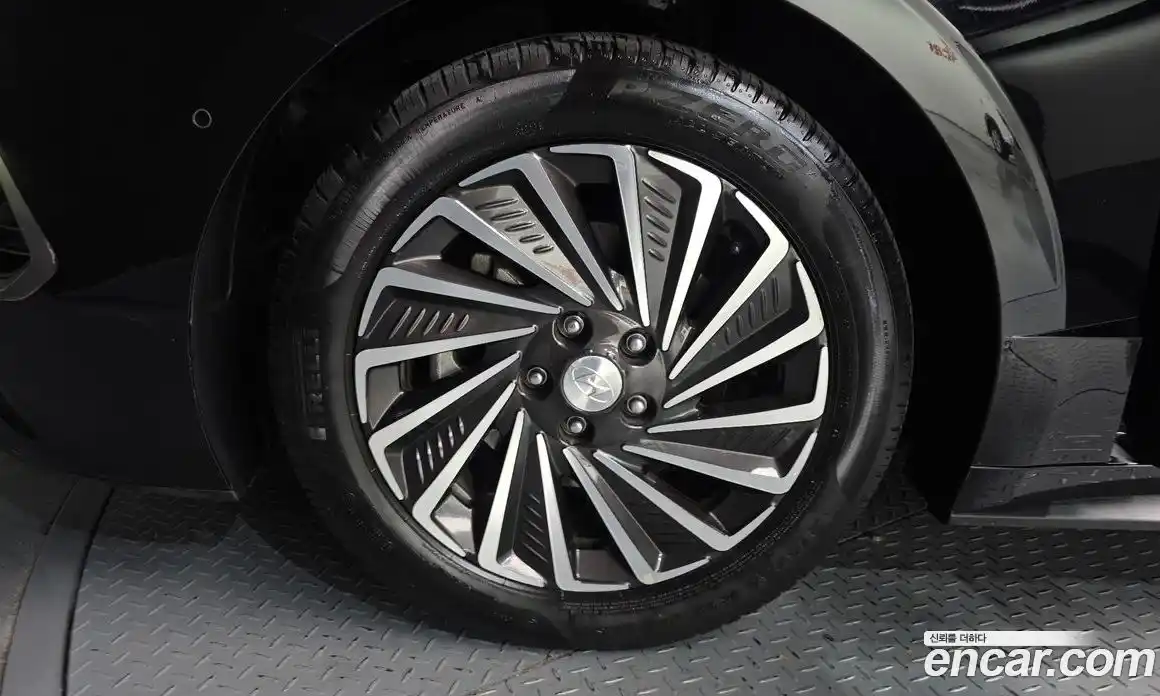 Hyundai Sonata 2023 2.0 автомат (гидро), фото 5