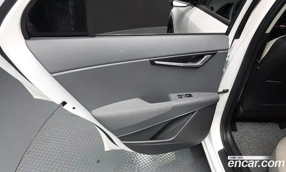 Kia Niro 2022 1.6 автомат (гидро), фото 14