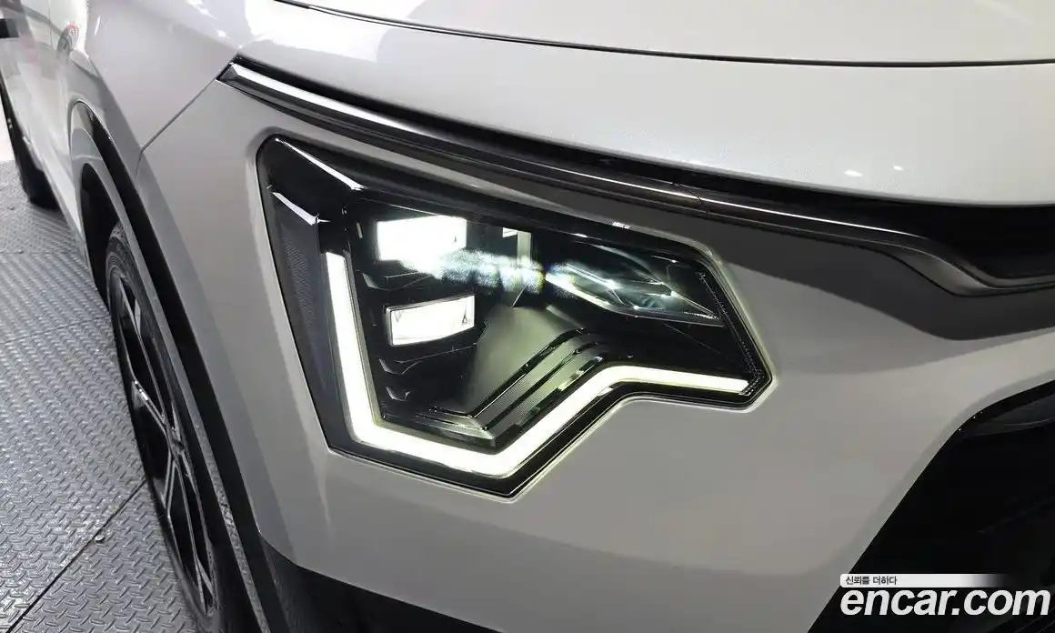 Kia Niro 2022 1.6 автомат (гидро), фото 7