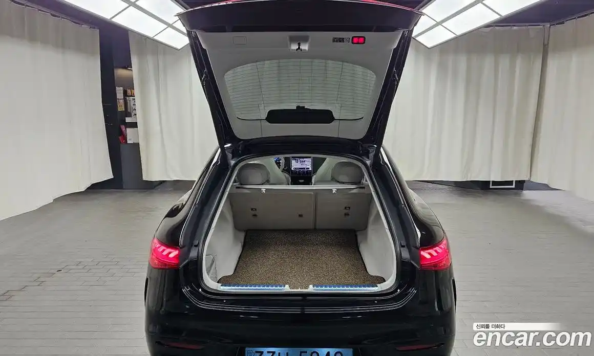 Mercedes-Benz EQS 2022 0.3 гидро, фото 26