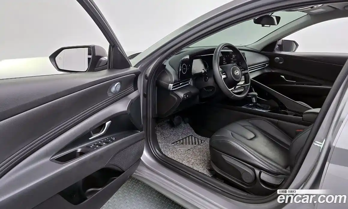 Hyundai Avante 2024 1.6 автомат (гидро), фото 10