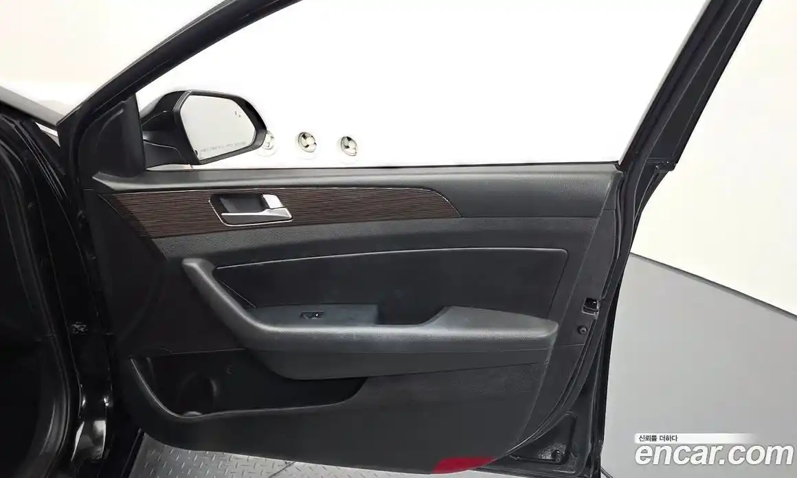 Hyundai Sonata 2018 2.0 автомат (гидро), фото 14